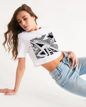 Load image into Gallery viewer, Craglines Shift Women&#39;s Cropped Tee
