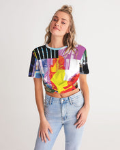 Load image into Gallery viewer, urbanAZTEC Women&#39;s Twist-Front Cropped Tee
