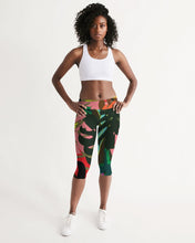 Load image into Gallery viewer, MONSTERA Women&#39;s Mid-Rise Capri
