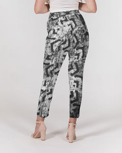 batik_white and black Women's Belted Tapered Pants
