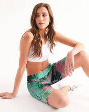 Load image into Gallery viewer, painters table 2 Women&#39;s Mid-Rise Bike Shorts

