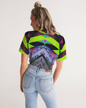 Load image into Gallery viewer, GALAXY GEO URBAN Women&#39;s Twist-Front Cropped Tee
